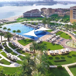 The Ritz-carlton Abu Dhabi, Grand Canal Üdülőközpont