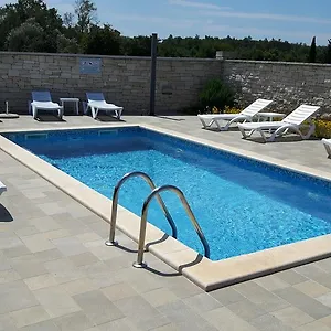 https://apartments-rooms-villa-adamovic.in-istria.net