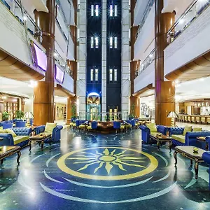 **** Hotel Grand Excelsior - Bur Spojené arabské emiráty