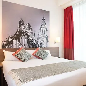 מלון דירות Adagio Grand Place ***